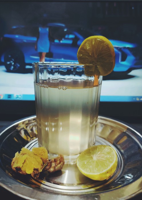 Lemon Tea with Ginger and Honey