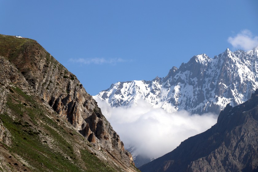 Beautiful Mountain Himalaya Clouds in Valley